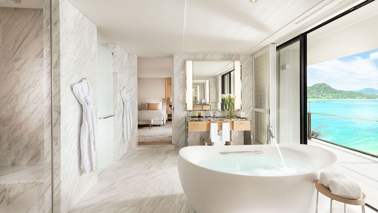 Halekulani Suite